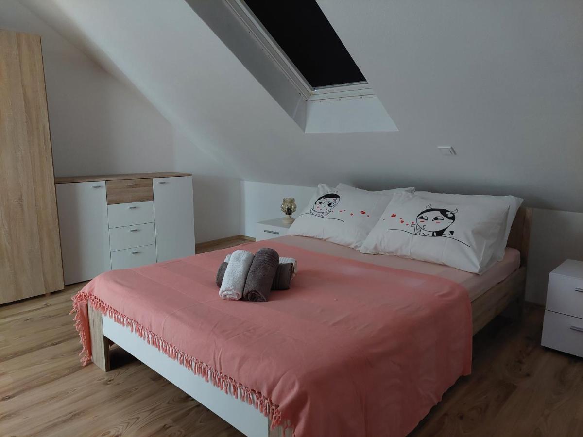 Apartmani Timon Bol Exterior foto