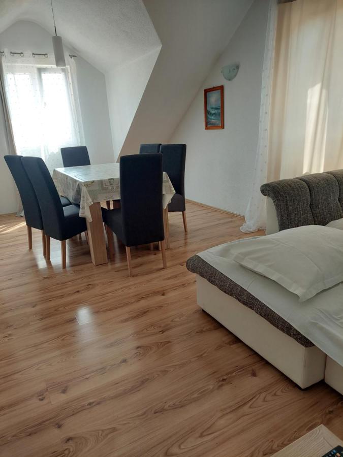 Apartmani Timon Bol Exterior foto