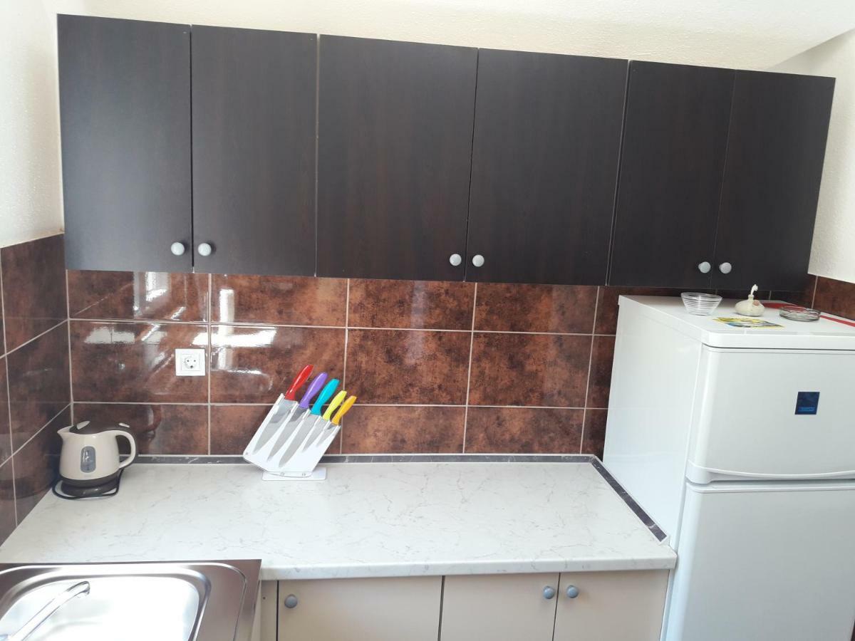 Apartmani Timon Bol Exterior foto